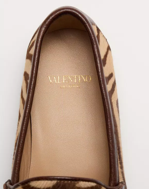 Valentino Vlogo Signature Pony-Effect Calfskin Loafer 20Mm - Image 6